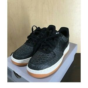 Ladies Air Force 1 Premium 07 lows sz 9
